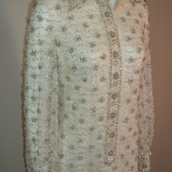1960’s Royal Cathay White Beaded Cocktail Dress - Picture 5 of 8